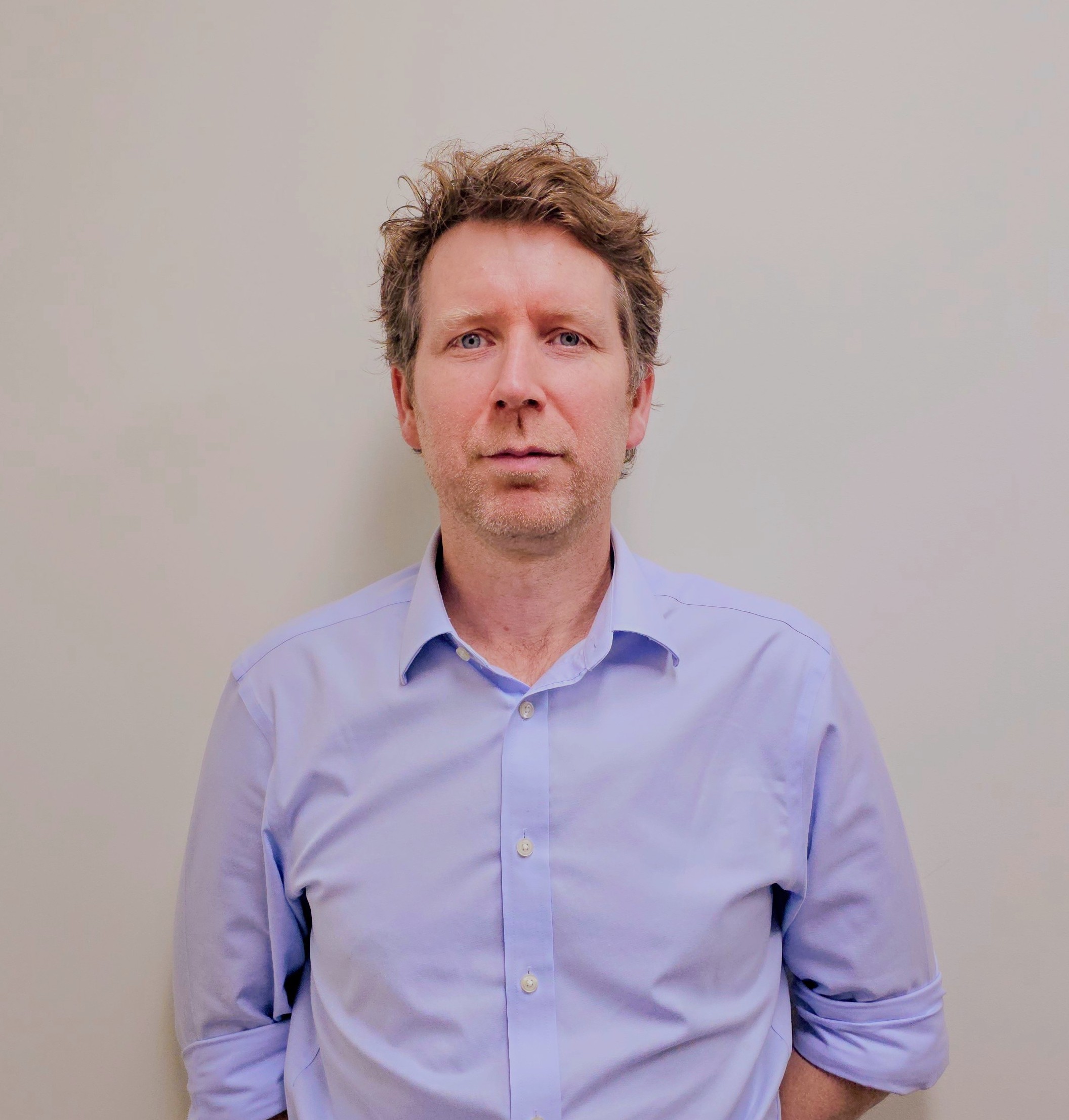 Headshot of Dr Ross MacIntyre